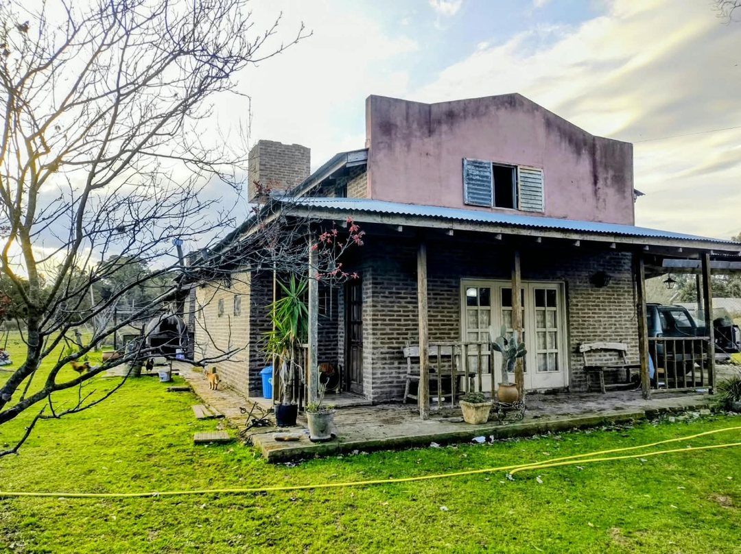 Casa quinta venta 3 dorm 1 HA Arana