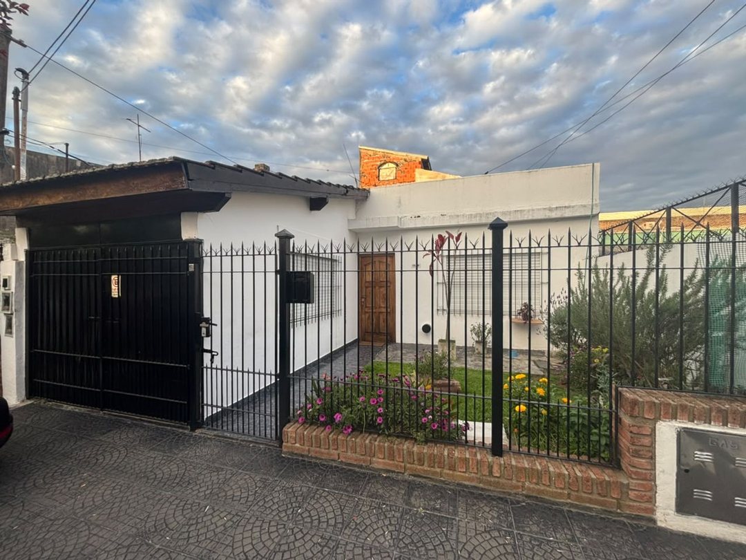 VENTA CASA 3 AMBIENTES SAN FERNANDO, TIGRE.