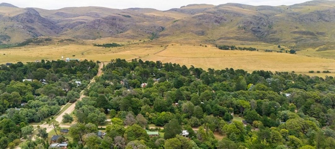 Lote nivelado frente al arroyo Villa Ventana