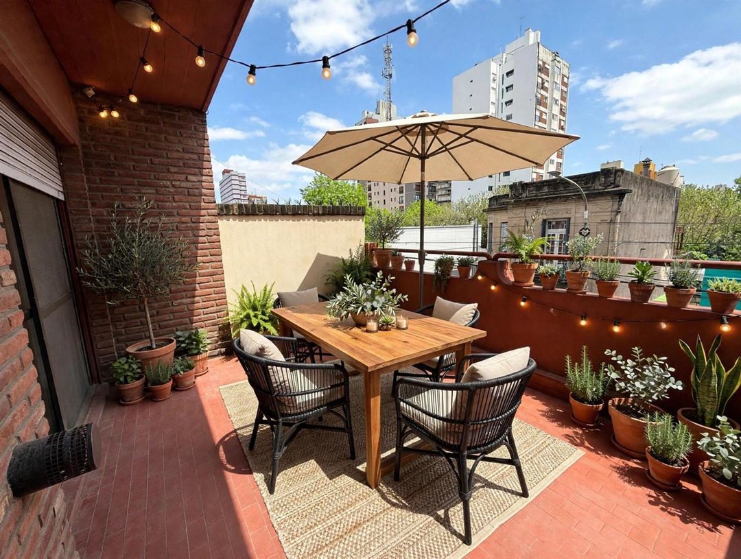 Venta departamento 2 amb  balcon terraza QUILMES