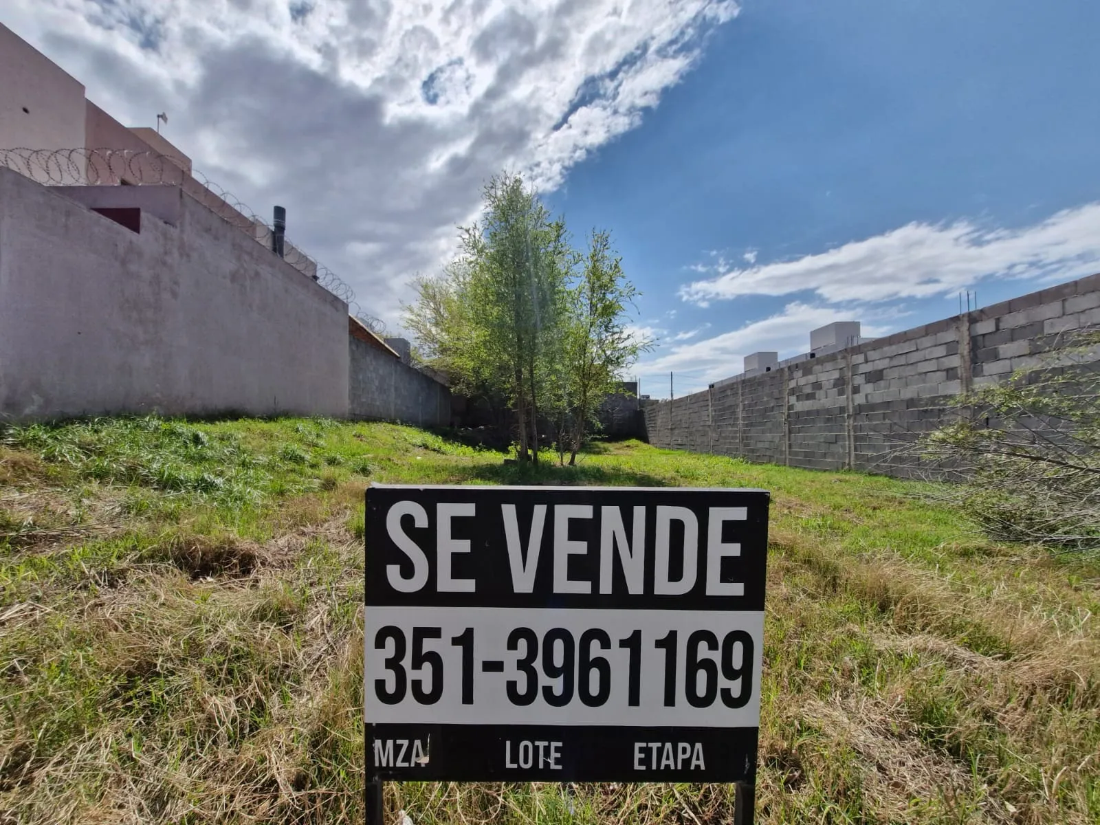 Terreno en LOMAS DEL CHATEU 360M2. Apto duplex