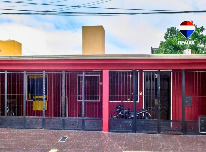 Casa · 280m² · 7 Ambientes · 1 Cochera