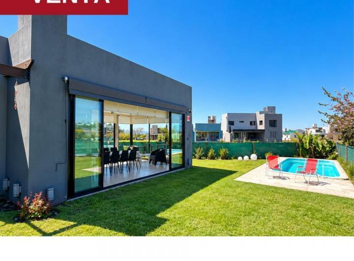 Casa · 1430m² · 3 Dormitorios · 2 Cocheras
