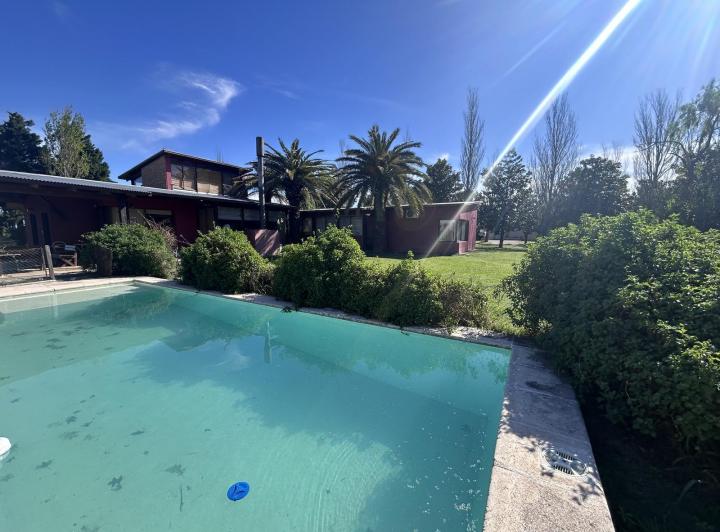 Casa · 300m² · 6 Ambientes