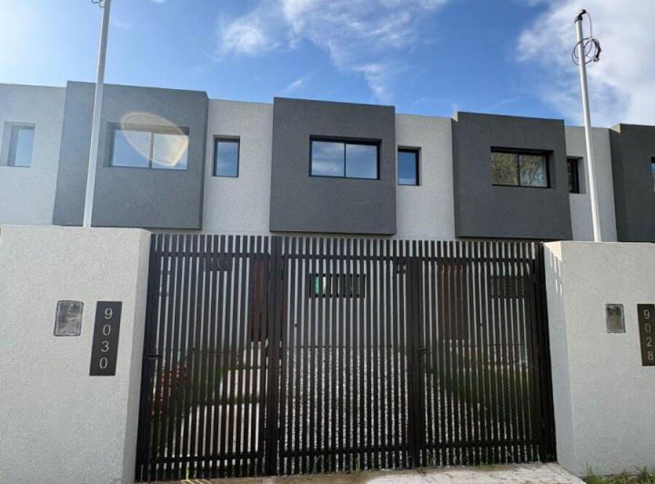Casa · 92m² · 4 Ambientes · 1 Cochera