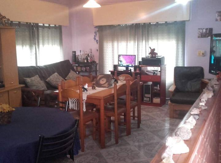 Casa · 200m² · 7 Ambientes · 3 Cocheras