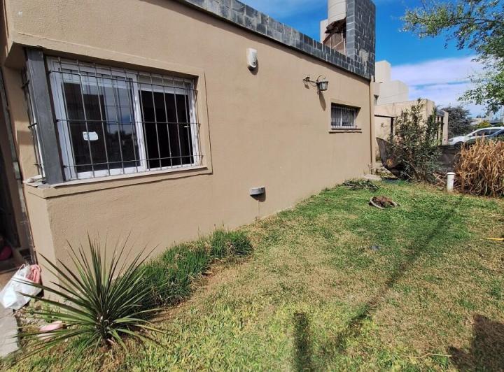 Casa · 130m² · 5 Ambientes · 2 Cocheras