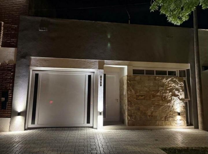 Casa · 95m² · 4 Ambientes · 1 Cochera
