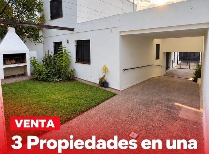 Casa · 240m² · 4 Ambientes · 1 Cochera