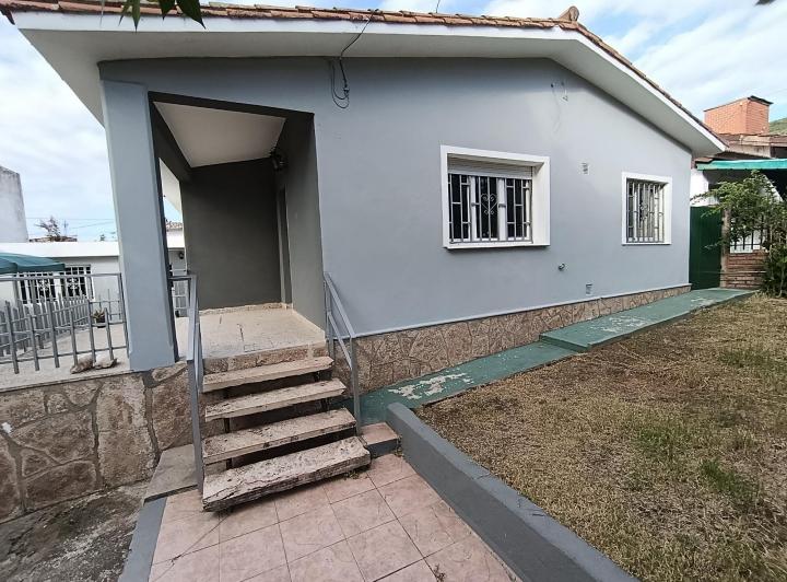 Casa · 139m² · 3 Dormitorios · 2 Cocheras
