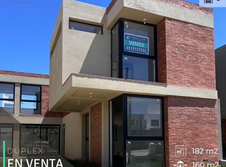Casa · 160m² · 4 Ambientes · 2 Cocheras