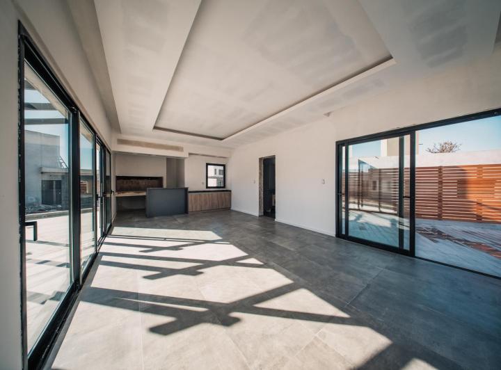 Casa · 90m² · 4 Ambientes · 1 Cochera