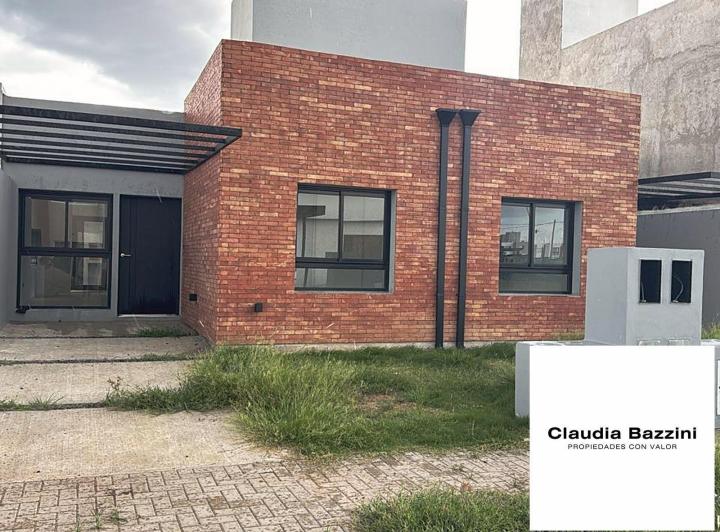 Casa · 80m² · 2 Dormitorios · 1 Cochera