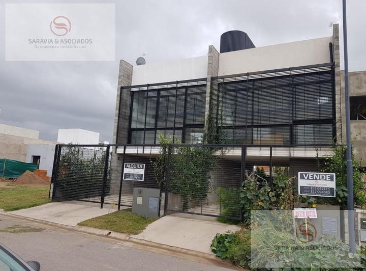 Casa · 100m² · 5 Ambientes · 1 Cochera