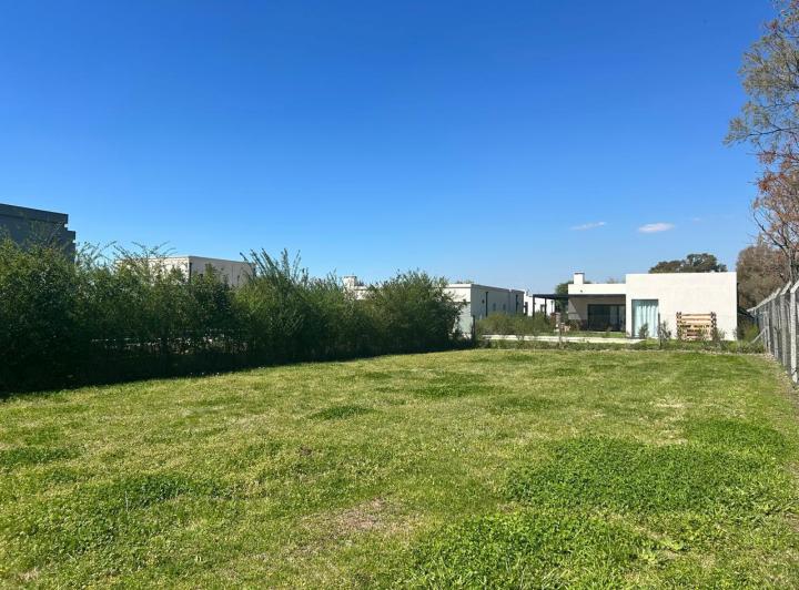 Terreno · 544m²