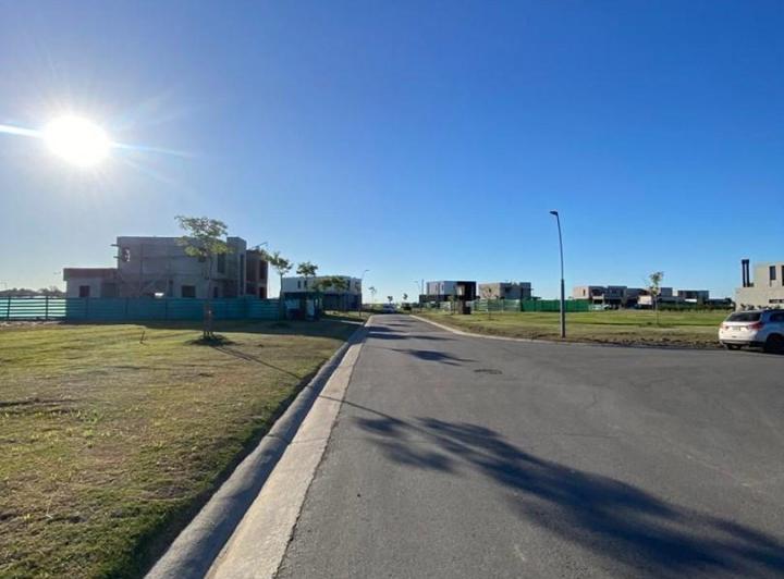 Terreno · 600m²