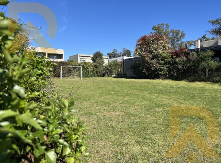 Terreno · 542m²