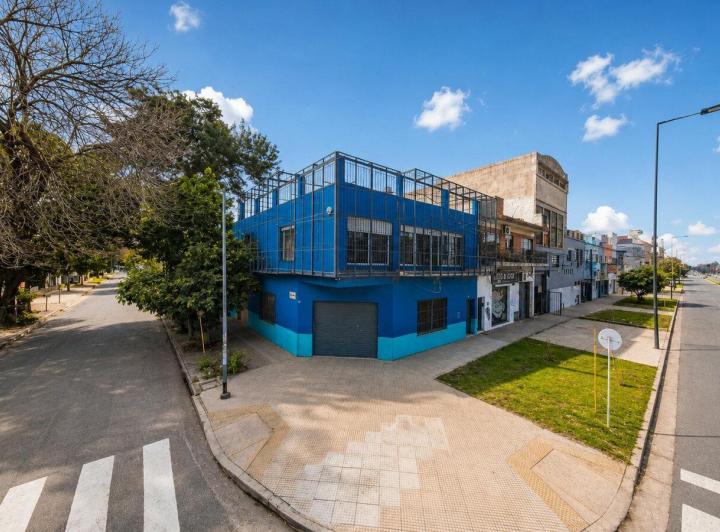 Local comercial · 367m² · 3 Cocheras