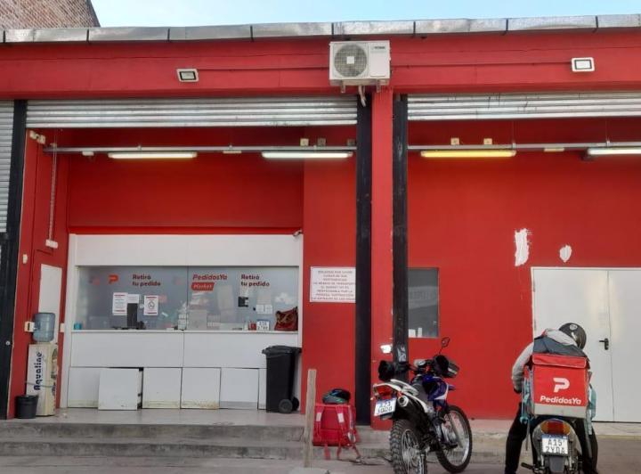 Local comercial · 705m² · 4 Cocheras
