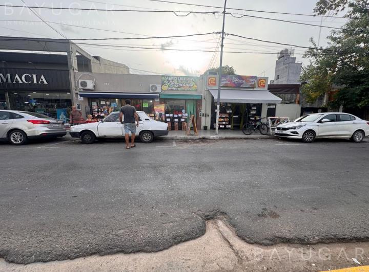 Local comercial · 81m²