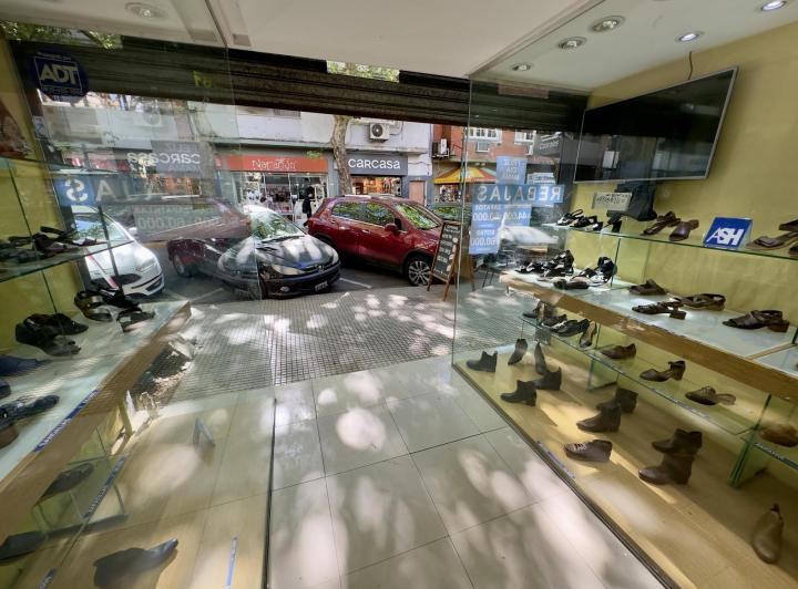Local comercial · 115m²