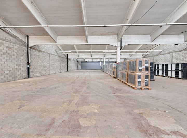 Bodega-Galpón · 2082m² · 10 Cocheras