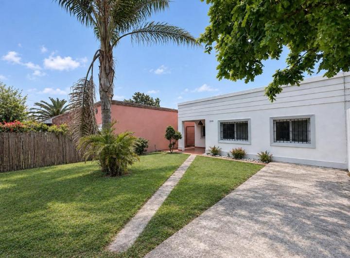 Casa · 110m² · 4 Ambientes · 3 Cocheras