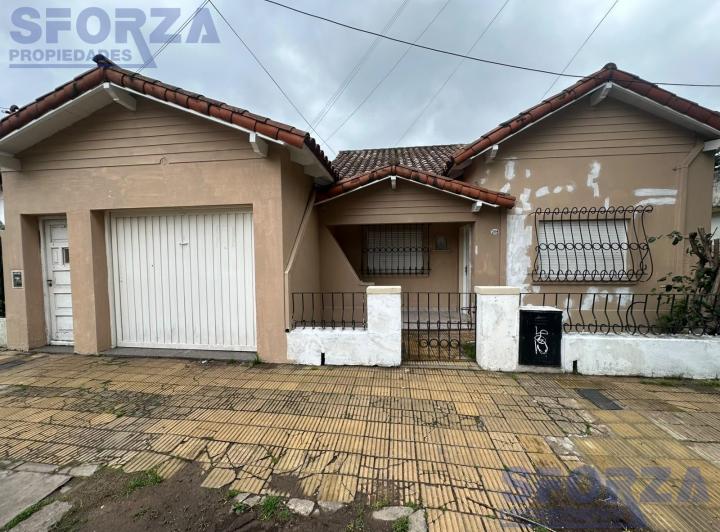 Casa · 65m² · 4 Ambientes · 1 Cochera