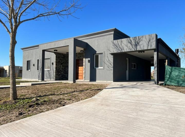 Casa · 920m² · 4 Ambientes