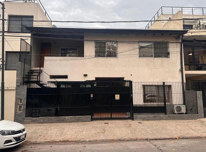 Oficina comercial · 245m² · 1 Cochera