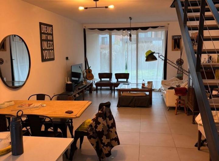 Casa · 101m² · 3 Ambientes · 2 Cocheras