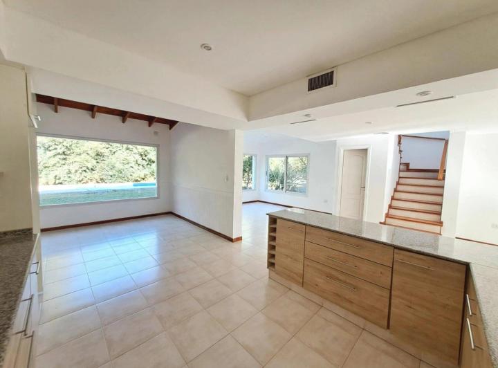 Casa · 157m² · 4 Ambientes · 2 Cocheras