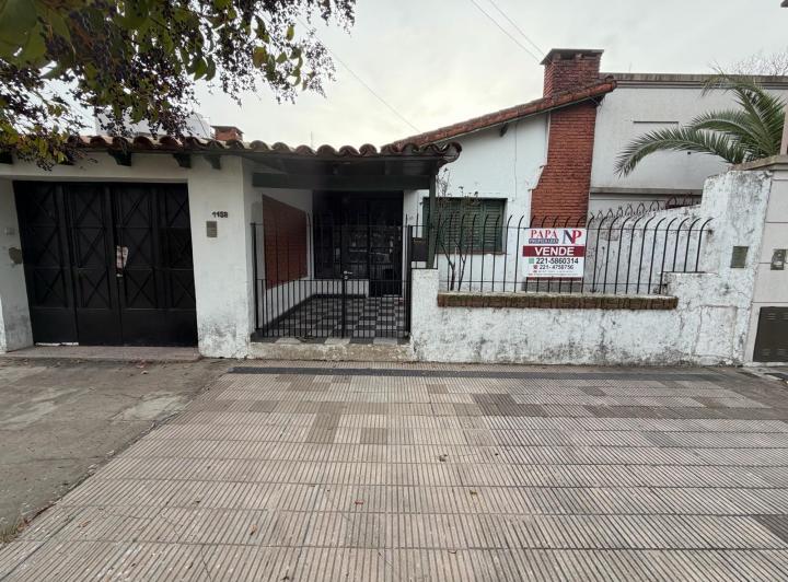 Casa · 200m² · 6 Ambientes · 1 Cochera