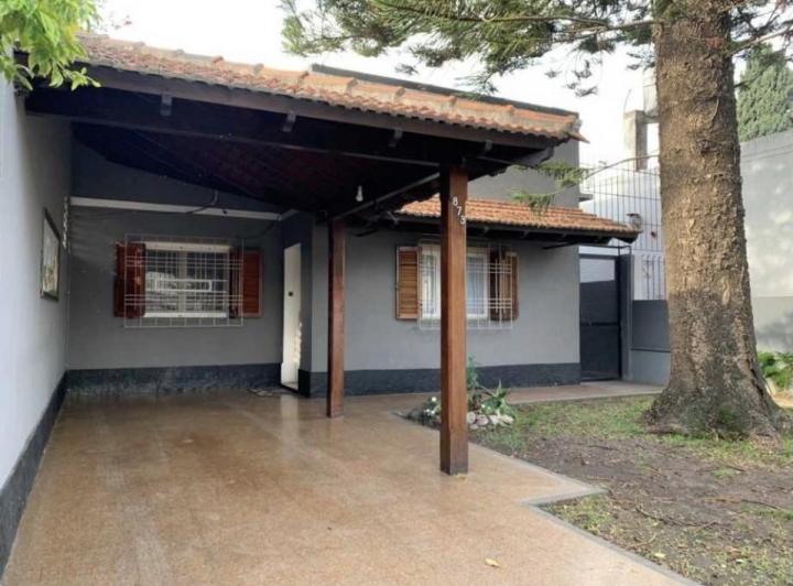 Casa · 90m² · 5 Ambientes · 2 Cocheras