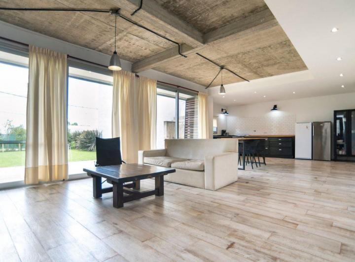 Casa · 100m² · 3 Ambientes · 2 Cocheras