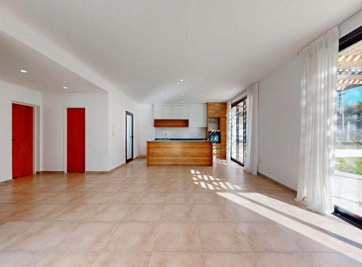 Casa · 95m² · 3 Ambientes · 1 Cochera