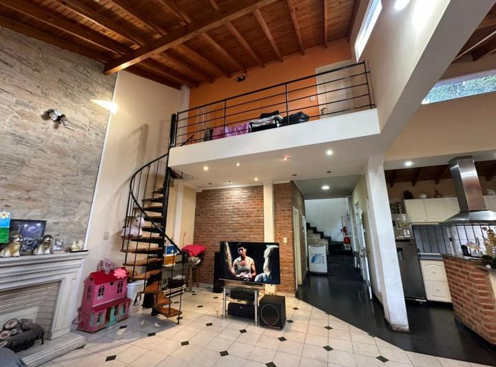 Casa · 232m² · 3 Ambientes · 1 Cochera