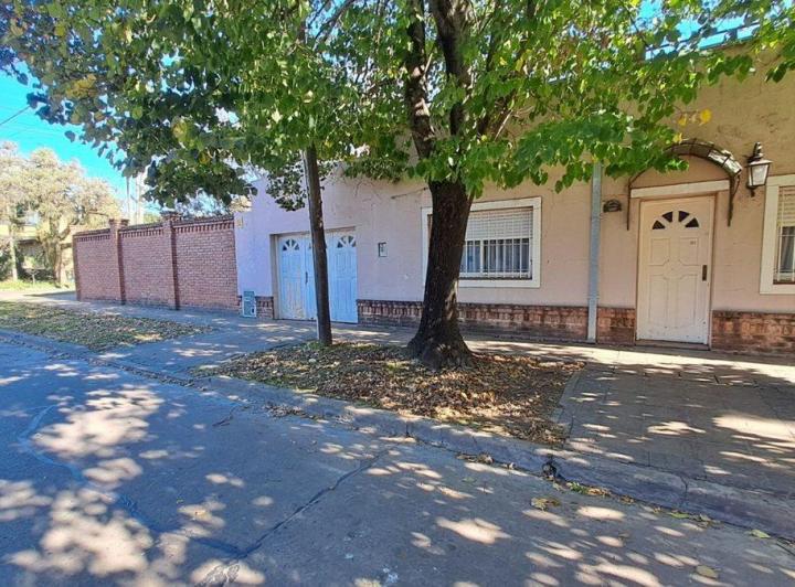 Casa · 125m² · 4 Ambientes · 1 Cochera