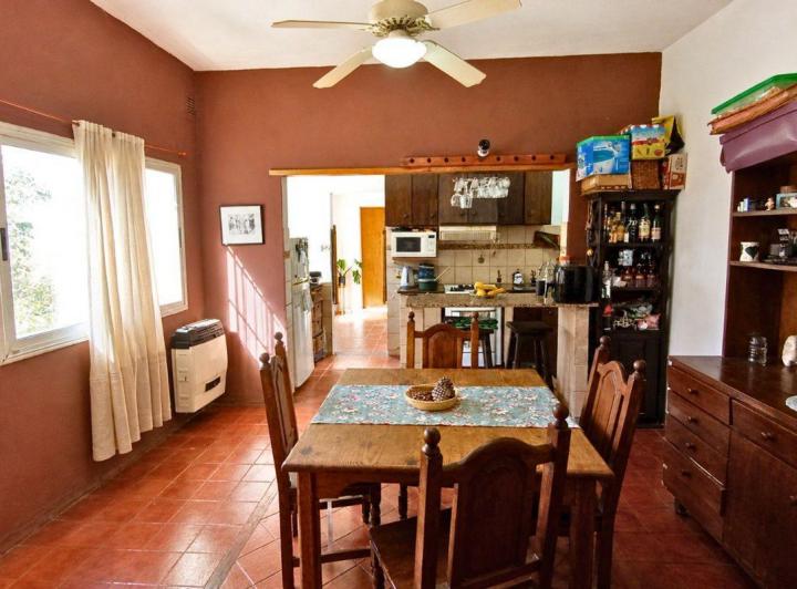 Casa · 145m² · 6 Ambientes · 1 Cochera