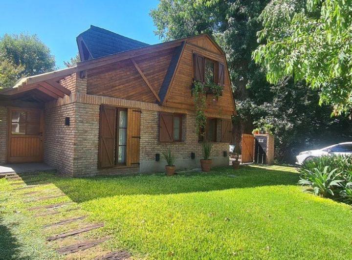 Casa · 129m² · 4 Ambientes · 1 Cochera