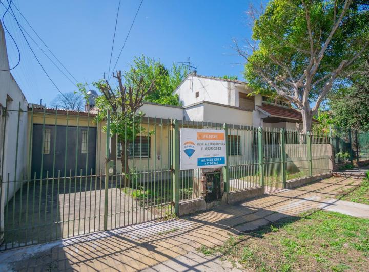 Casa · 83m² · 3 Ambientes · 1 Cochera