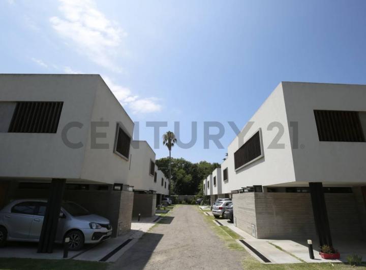 Casa · 88m² · 3 Ambientes · 1 Cochera