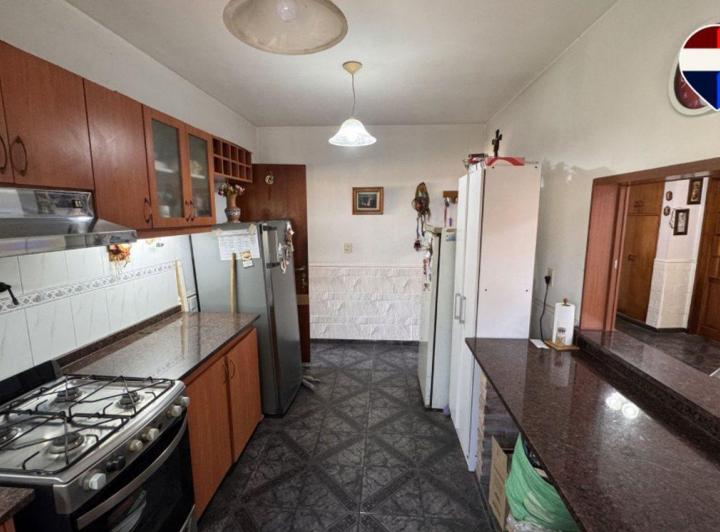 Casa · 81m² · 4 Ambientes · 2 Cocheras