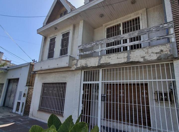 Casa · 81m² · 5 Ambientes