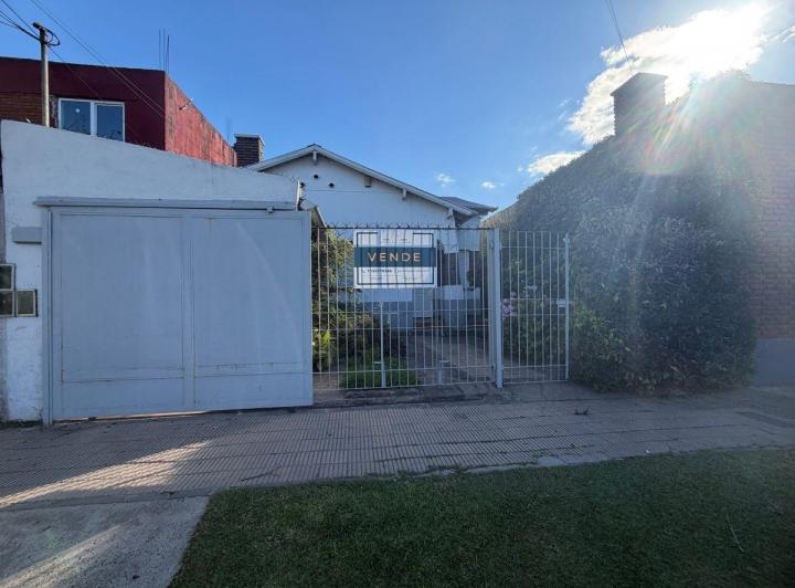 Casa · 170m² · 6 Ambientes · 1 Cochera