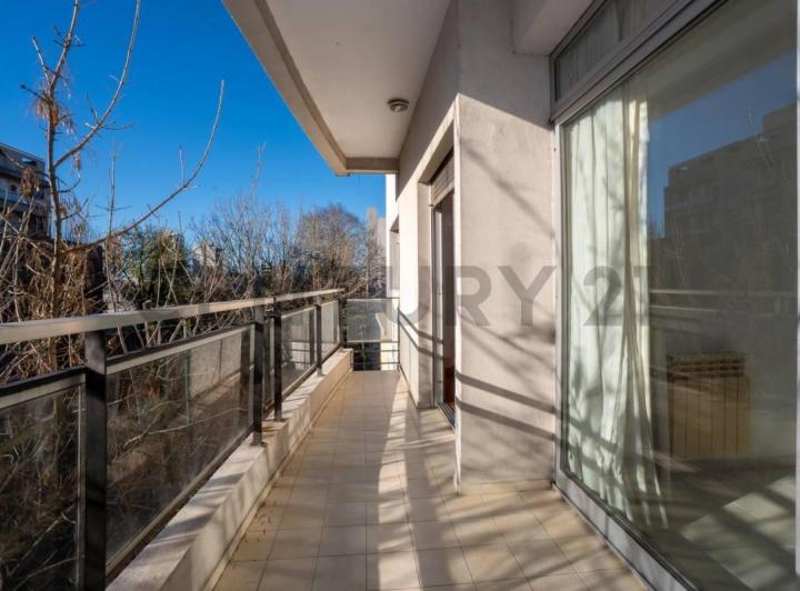 Departamento · 93m² · 5 Ambientes · 1 Cochera