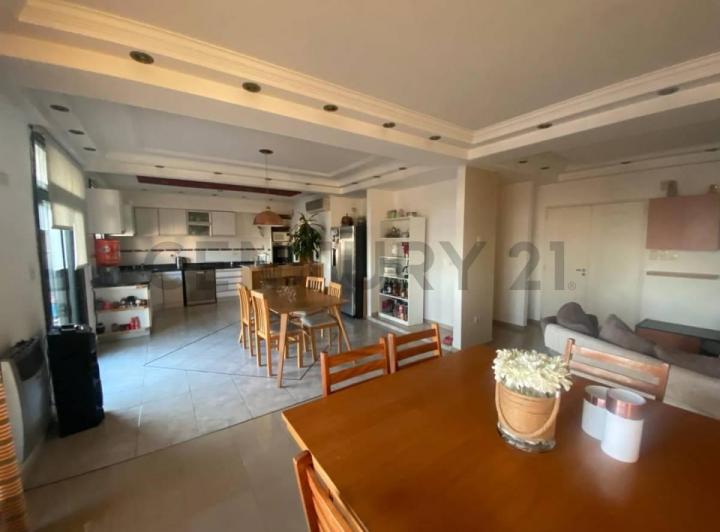 Departamento · 164m² · 6 Ambientes · 1 Cochera