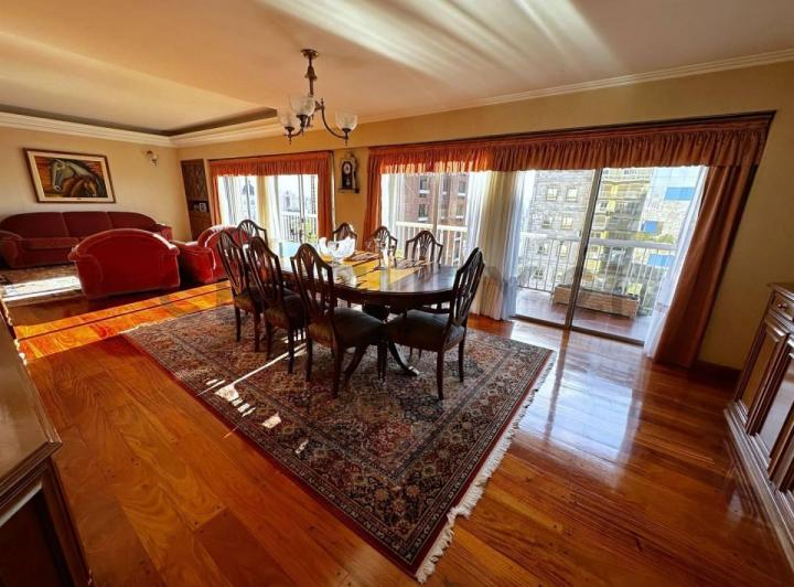 Departamento · 198m² · 6 Ambientes