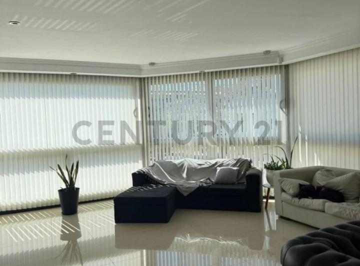 Departamento · 195m² · 6 Ambientes · 2 Cocheras