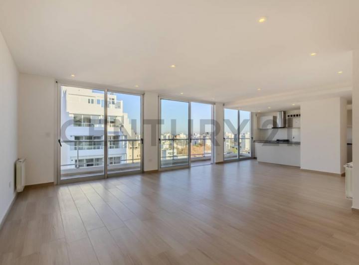 Departamento · 122m² · 4 Ambientes · 1 Cochera